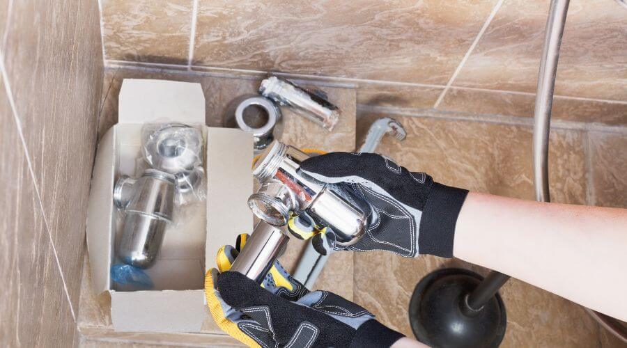 Professional gutter cleaning in Montrose, CO
